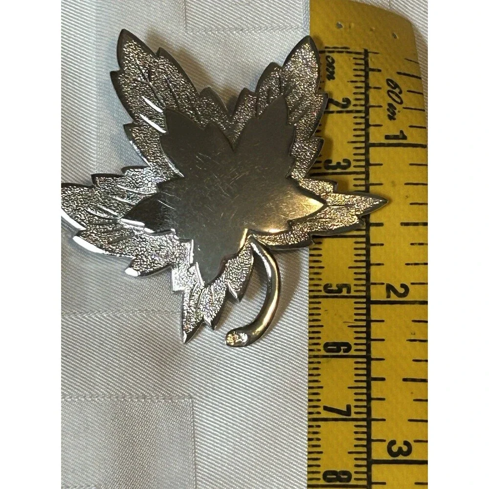 Vintage Signed Monet Silver Tone Maple Leaf Brooch Pin